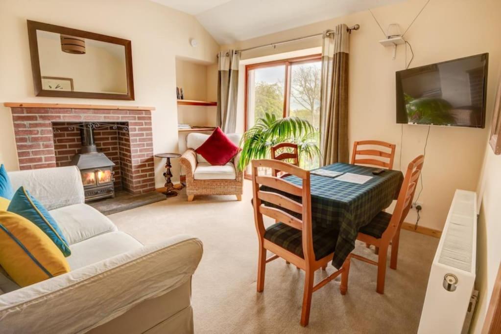 Foulis Cottage, Foulis Estate, Highland Scotland Ardullie ภายนอก รูปภาพ